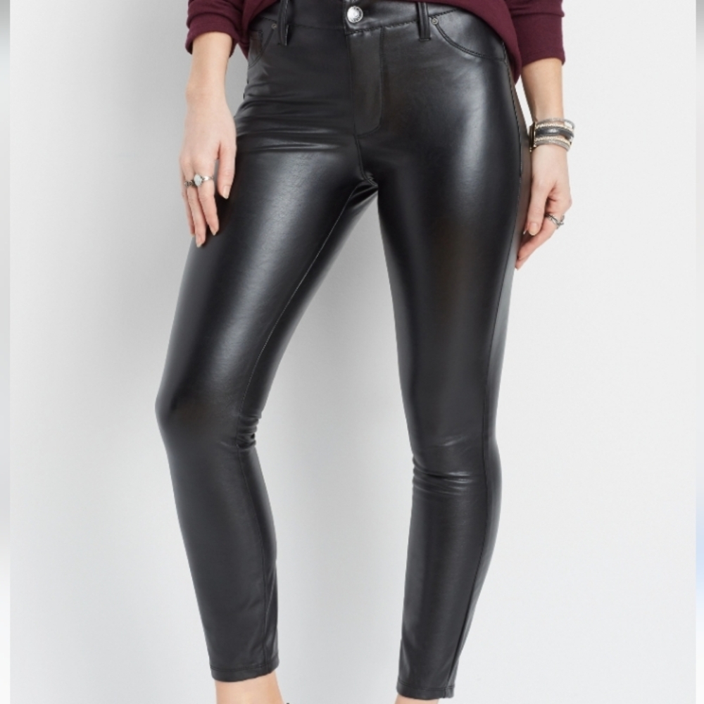 Maurices Blk Faux Leather Skinny Leg Pants Sz 8